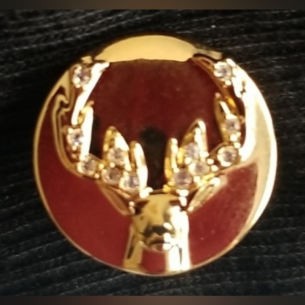 Swarovski gold pin